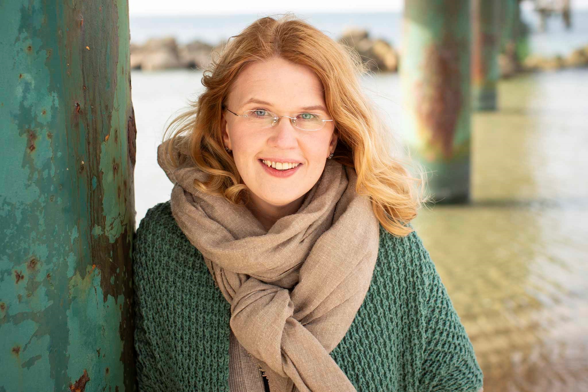Corina Bomann forfatterportræt. Foto Hans Scherhaufer